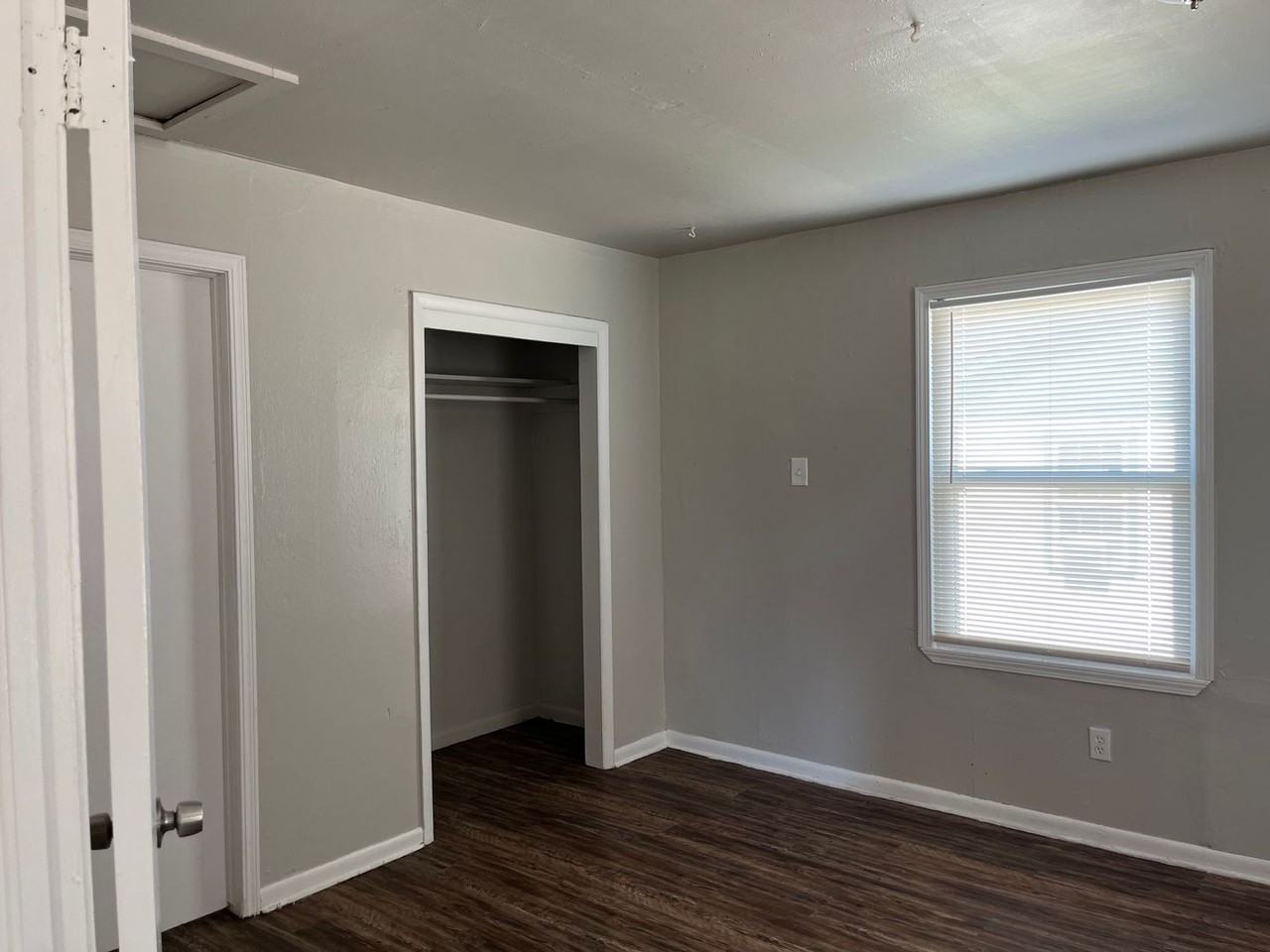 1120 Se 17th St - Photo 2 of 19