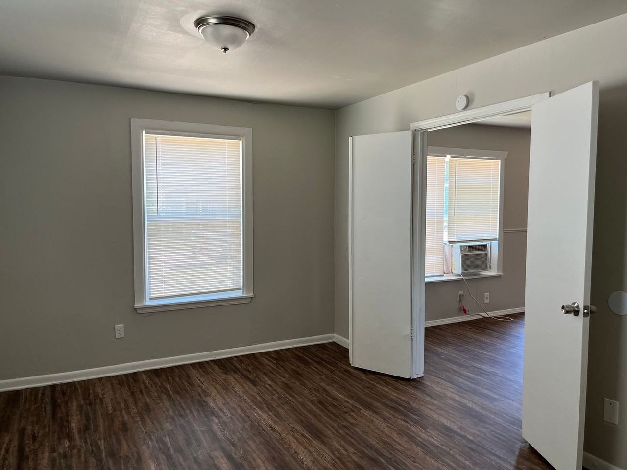 1120 Se 17th St - Photo 3 of 19