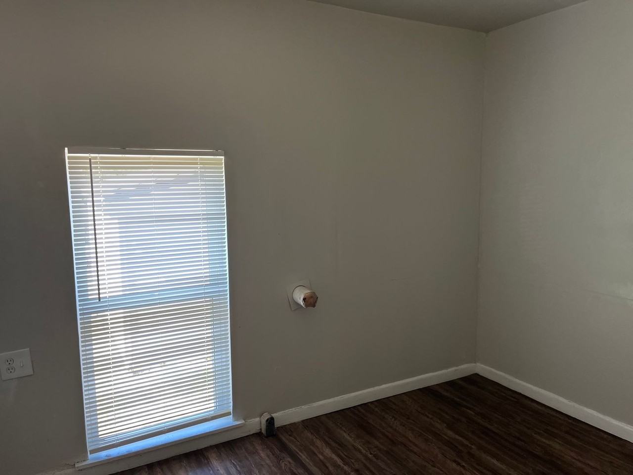 1120 Se 17th St - Photo 4 of 19