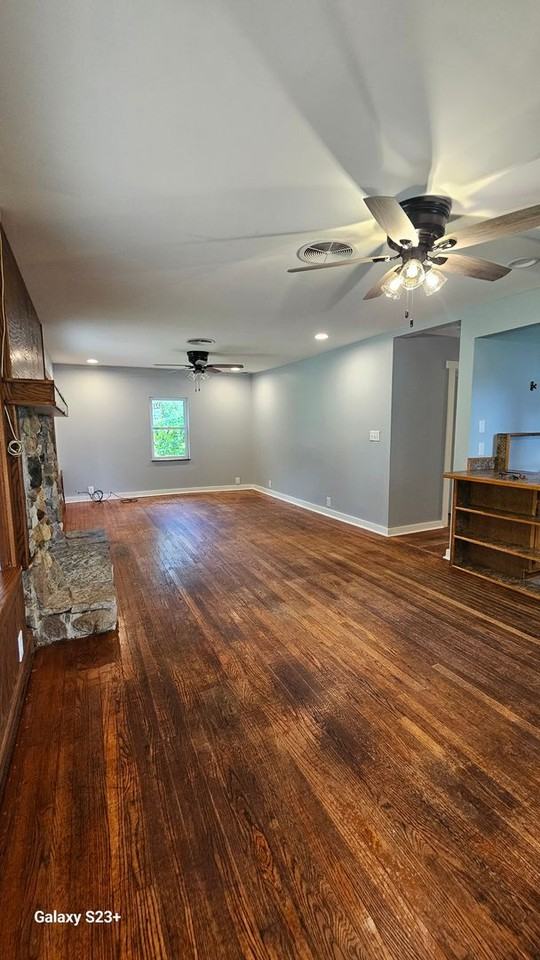 110 S Eastern Ave - Photo 3 of 11