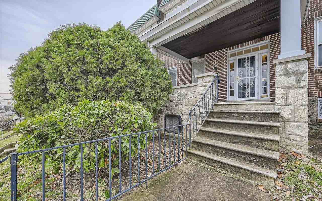 1212 N Bentalou St - Photo 4 of 27