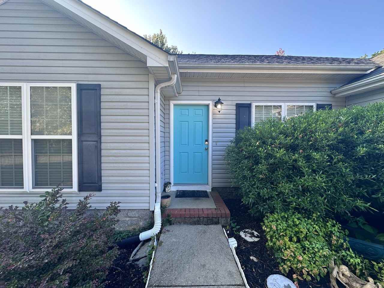 1205 Watsonia Dr - Photo 3 of 28