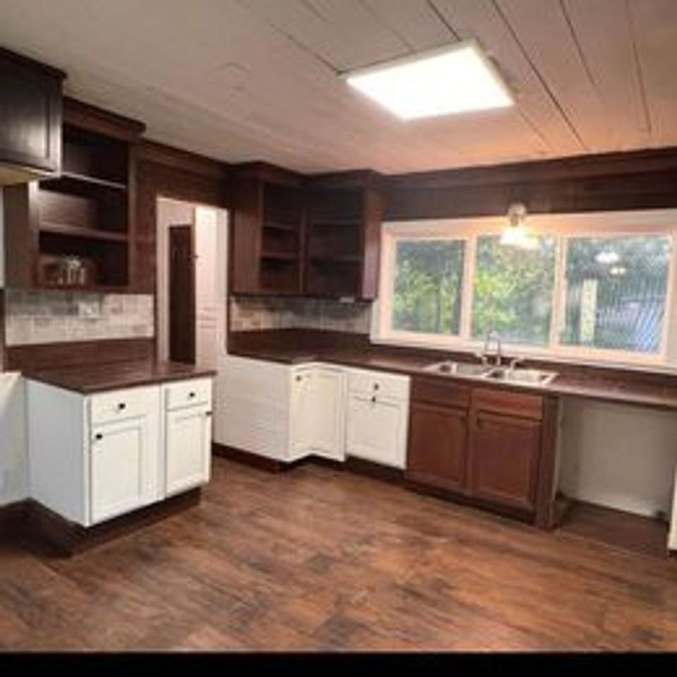 319 Harrison - Photo 3 of 22