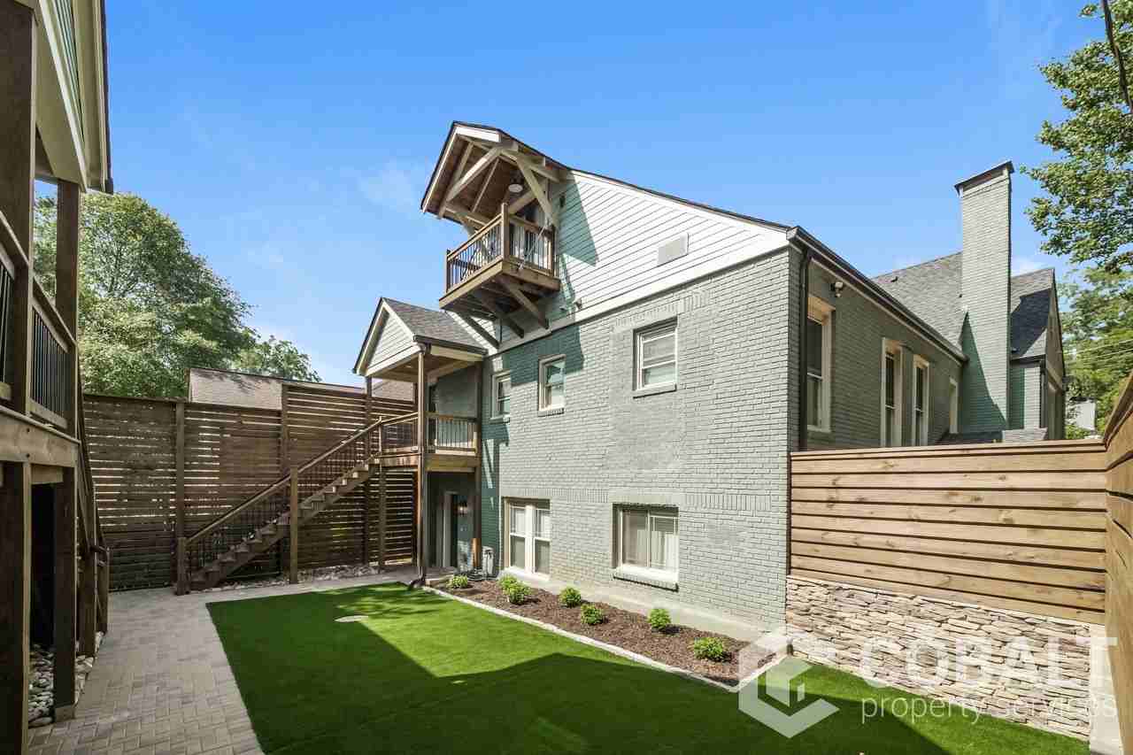 631 Seminole Ave Ne #E - Photo 5 of 32