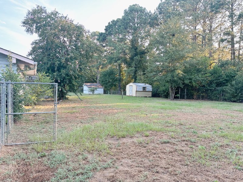 233 Markwood Dr - Photo 4 of 26