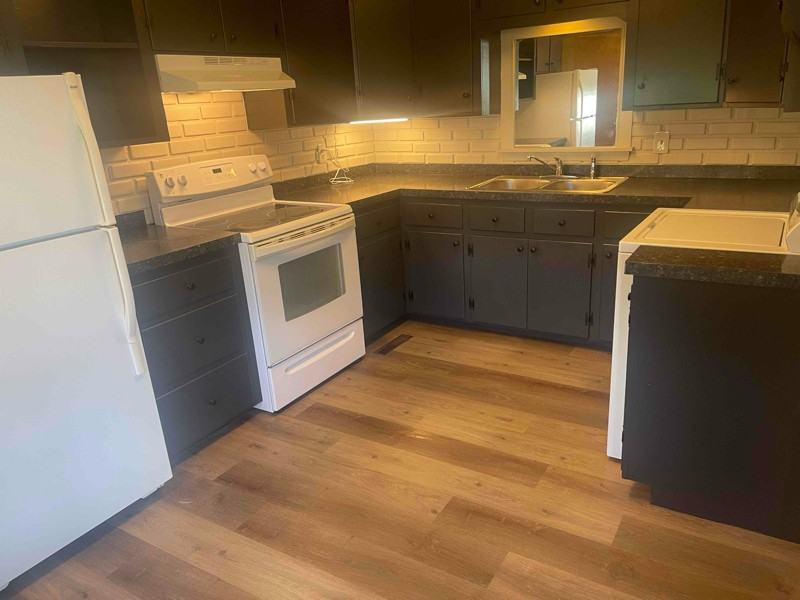 57 Shaker Rd - Photo 3 of 9