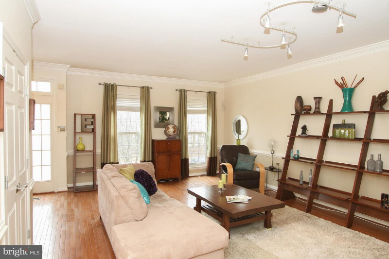 46707 Westover Ter - Photo 2 of 13