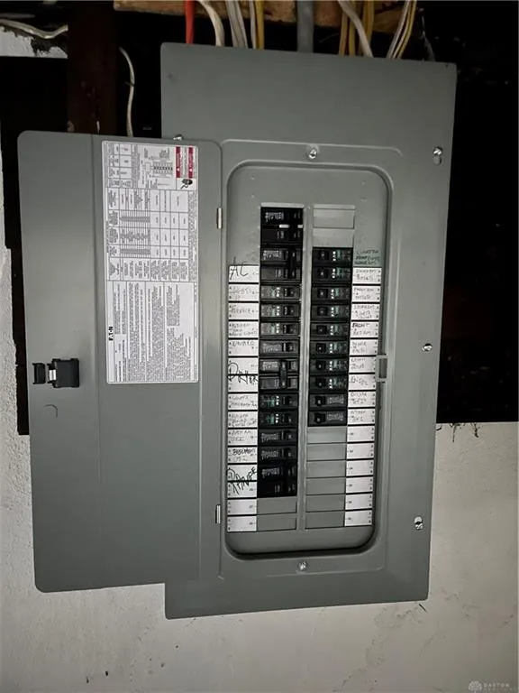 22 E Parkwood Dr - Photo 6 of 7