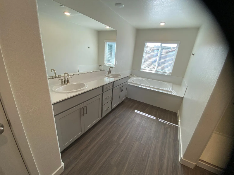 653 Barreet Lake Rd - Photo 3 of 37