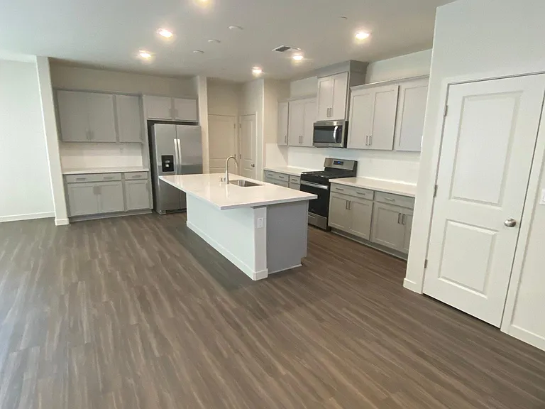 653 Barreet Lake Rd - Photo 2 of 37