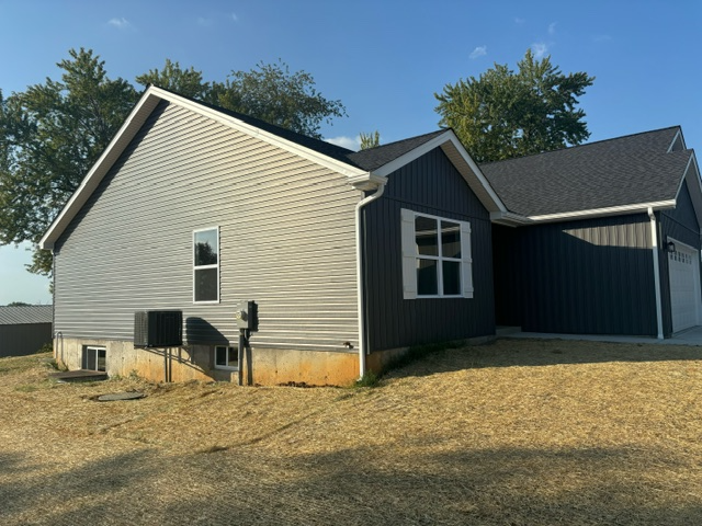 905 Jefferson St #905 - Photo 2 of 20