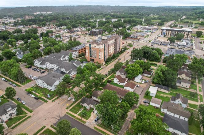 620 2nd Ave Nw #A - Photo 4 of 26