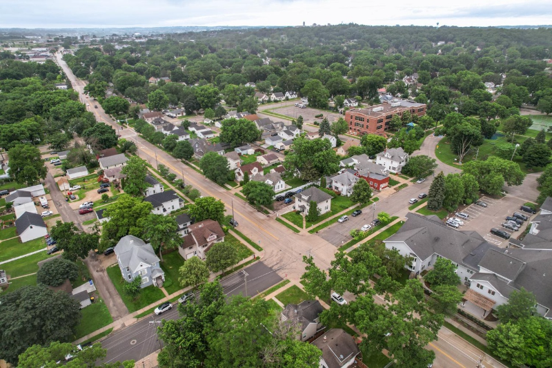 620 2nd Ave Nw #A - Photo 6 of 26