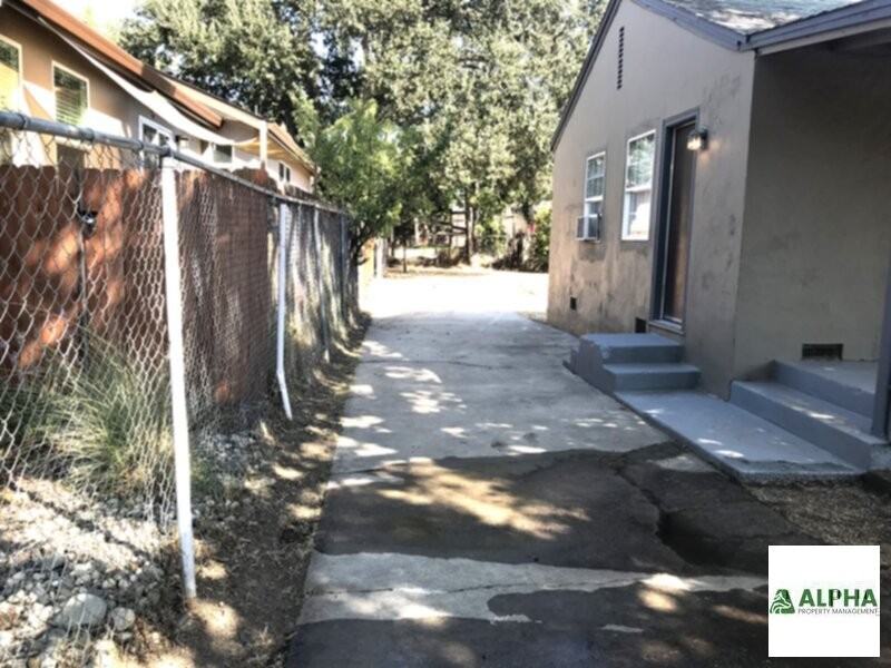 3319 38th St - Photo 3 of 10