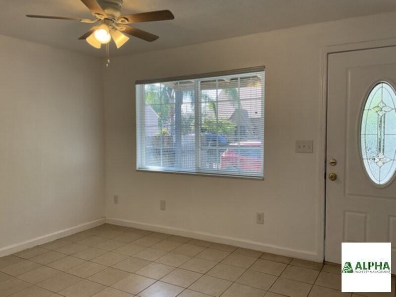 3319 38th St - Photo 4 of 10