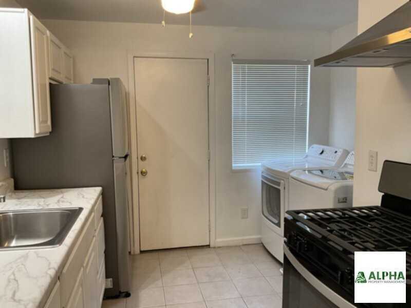 3319 38th St - Photo 5 of 10