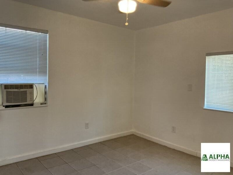 3319 38th St - Photo 7 of 10