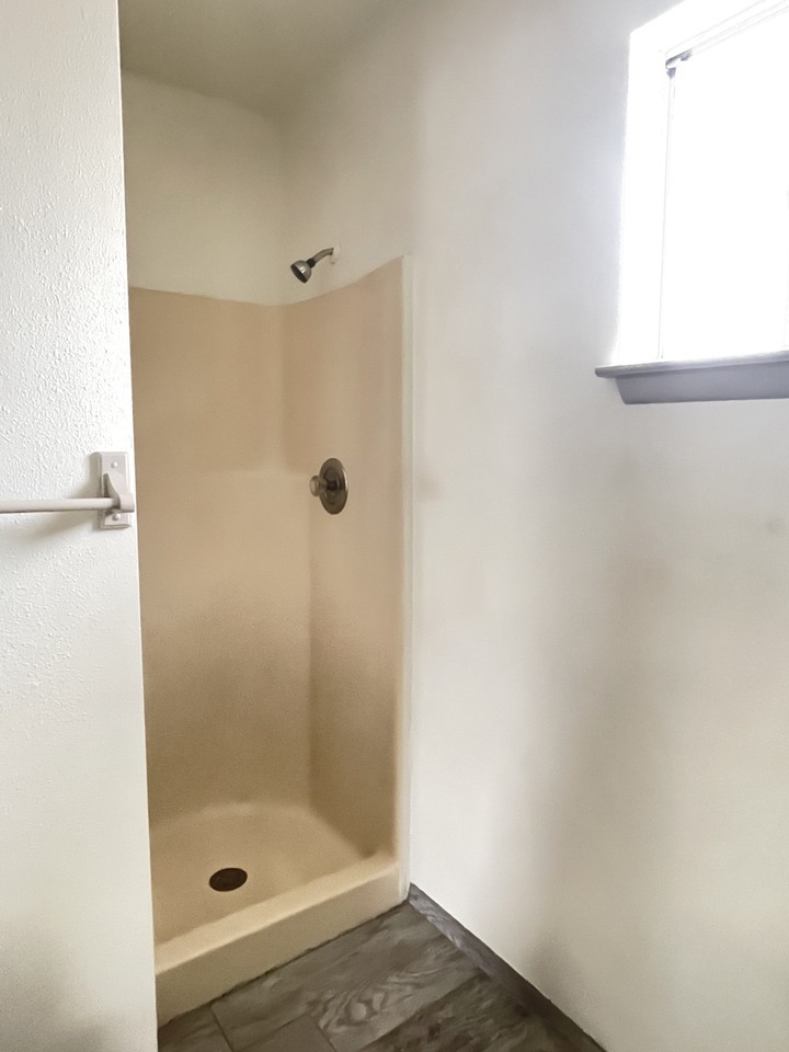 1326 S Saint Marys St #8 - Photo 6 of 6