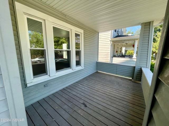 903 Park Ave #NA - Photo 2 of 10