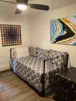 featured image of 910 W Hallam St #3