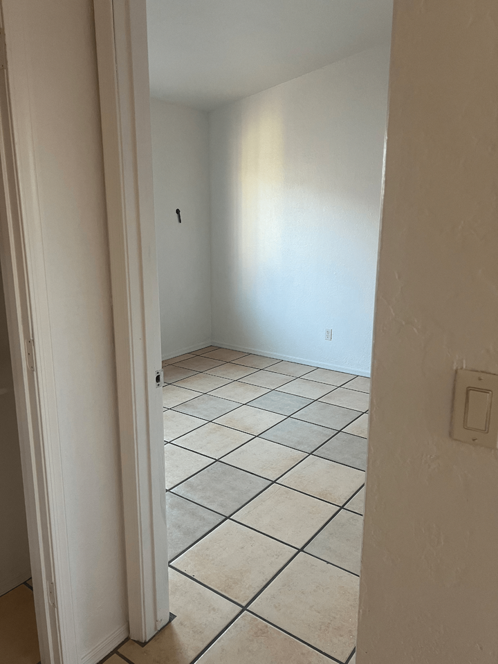 6715 S Missiondale Rd - Photo 2 of 11