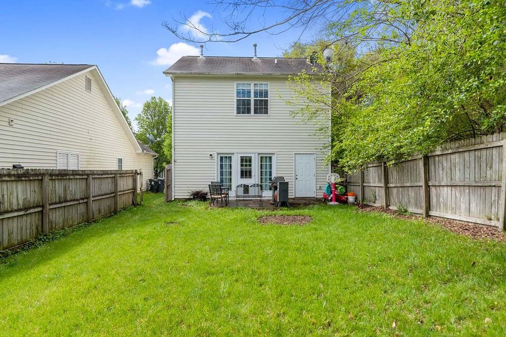 301 Glaston Ct #NA - Photo 5 of 24