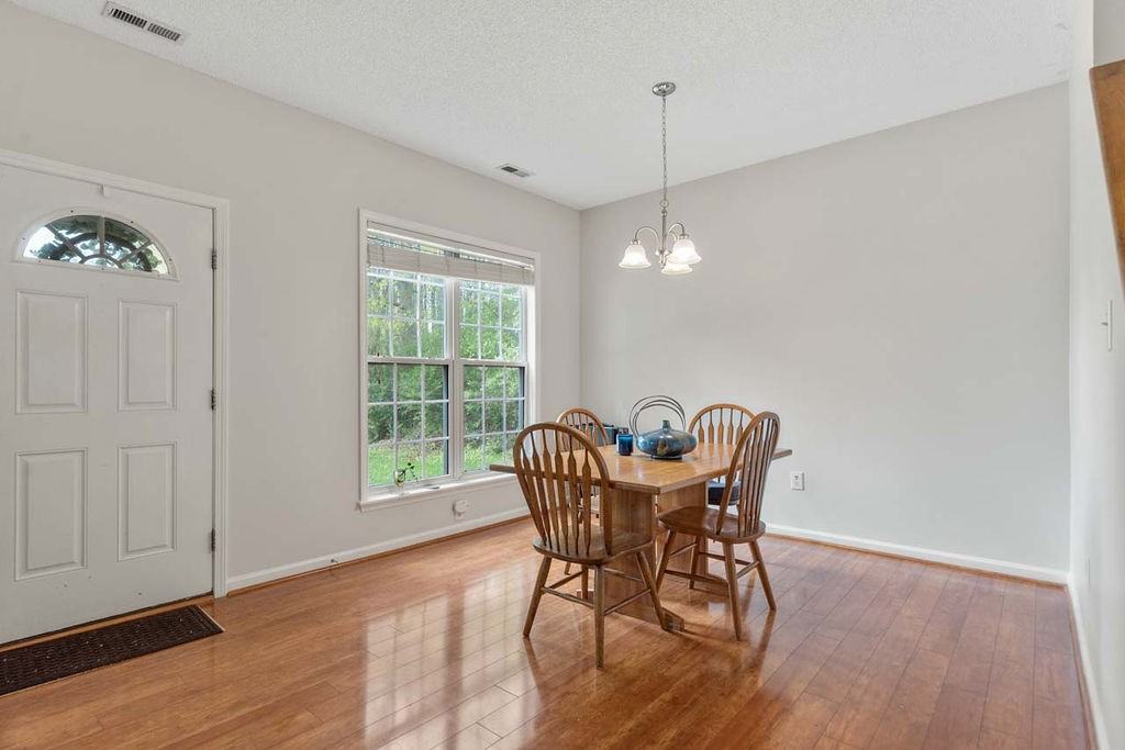 301 Glaston Ct #NA - Photo 7 of 24