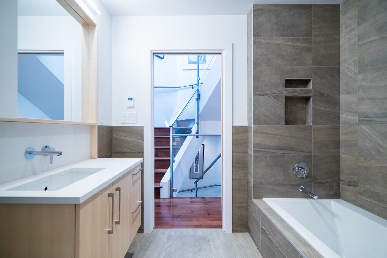 808 Dunlevy Ave - Photo 3 of 9