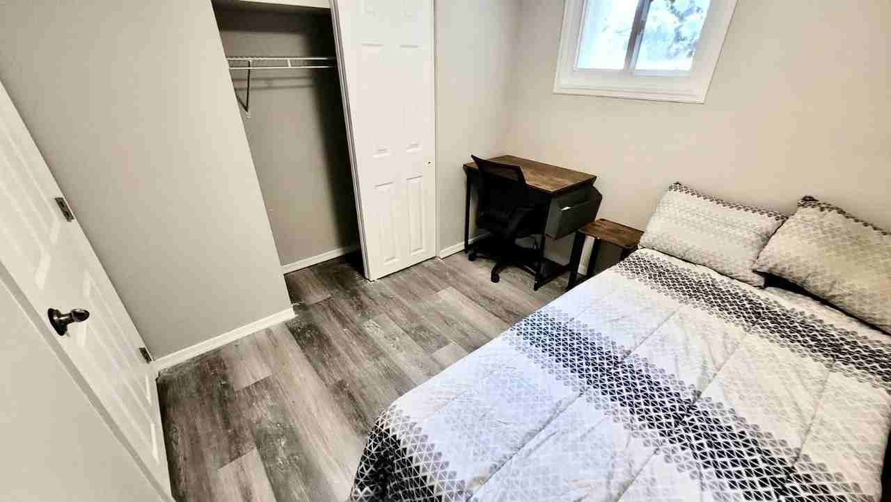 Erdman Ave - Photo 5 of 6