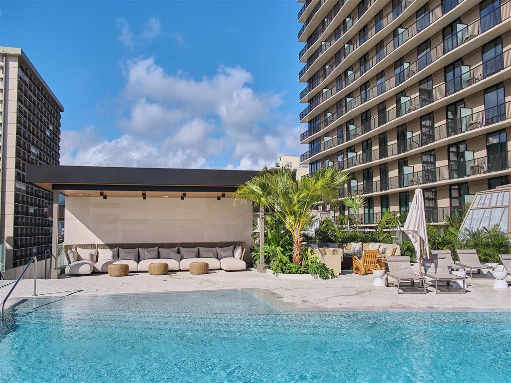 Lilia Waikiki - Photo 5 of 37