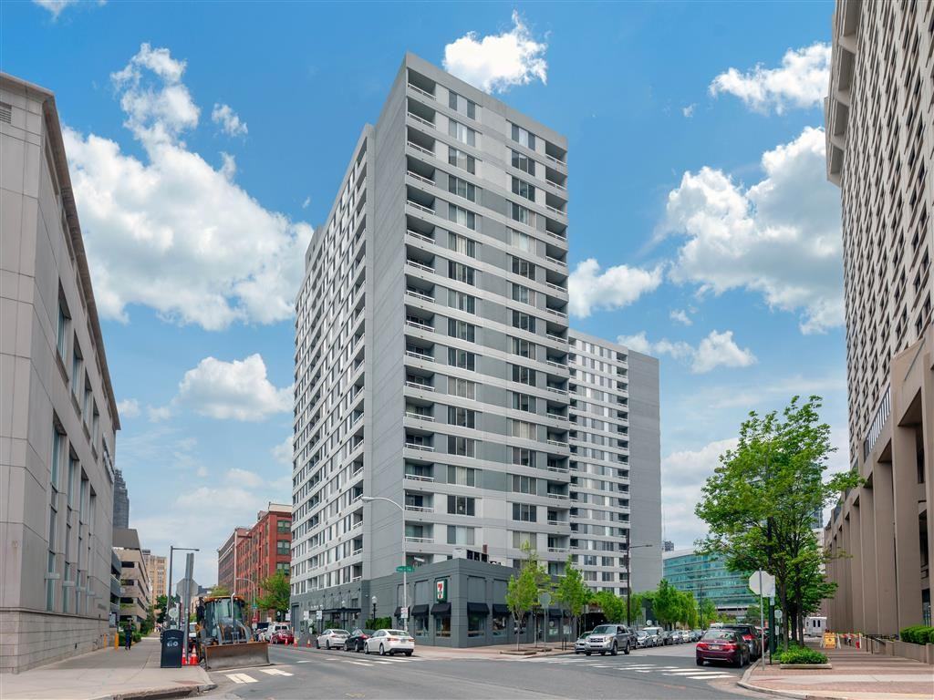 One Franklin Town - Photo 2 of 35