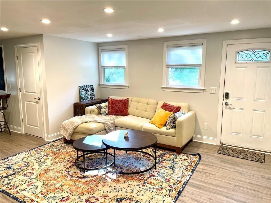 1132 Oglethorpe Ave Sw - Photo 2 of 23