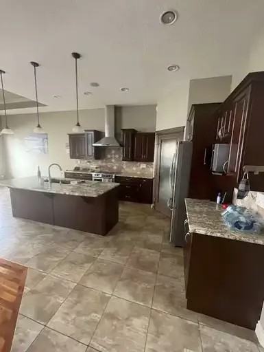 7208 170 Ave Nw - Photo 2 of 28