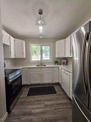 843 Graham Rd - Photo 3 of 9