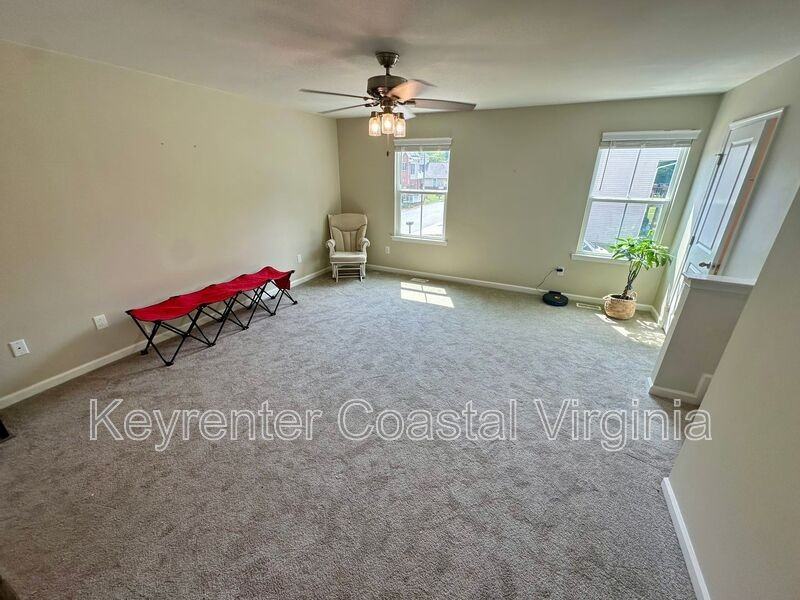 605 Lakeview Cv - Photo 2 of 18