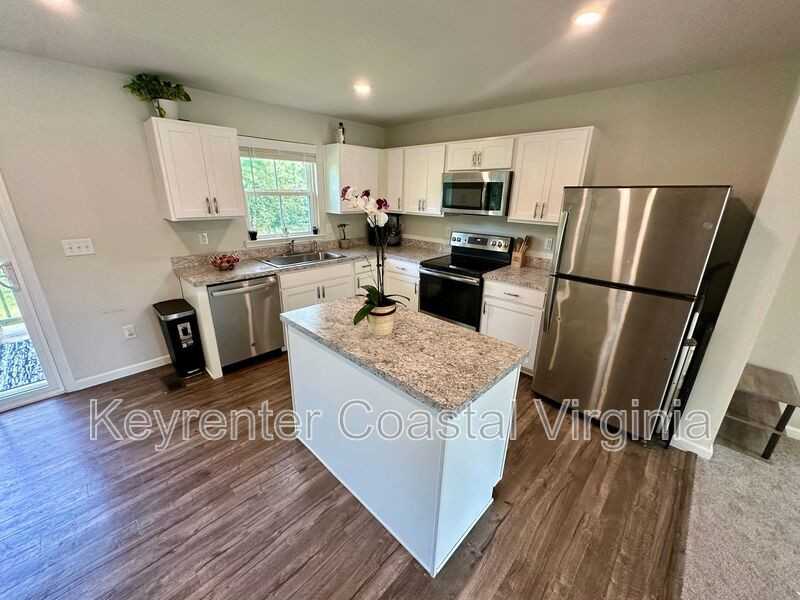 605 Lakeview Cv - Photo 6 of 18