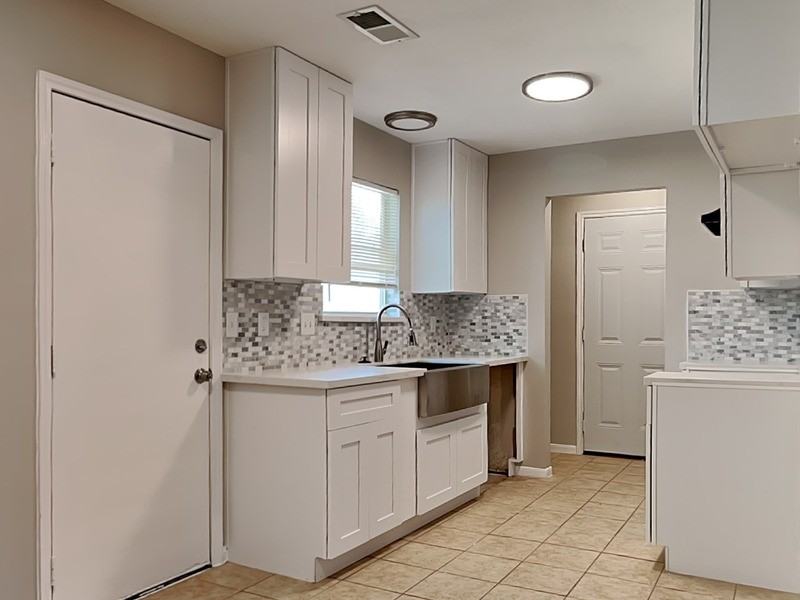18109 Eganville Cir - Photo 6 of 17