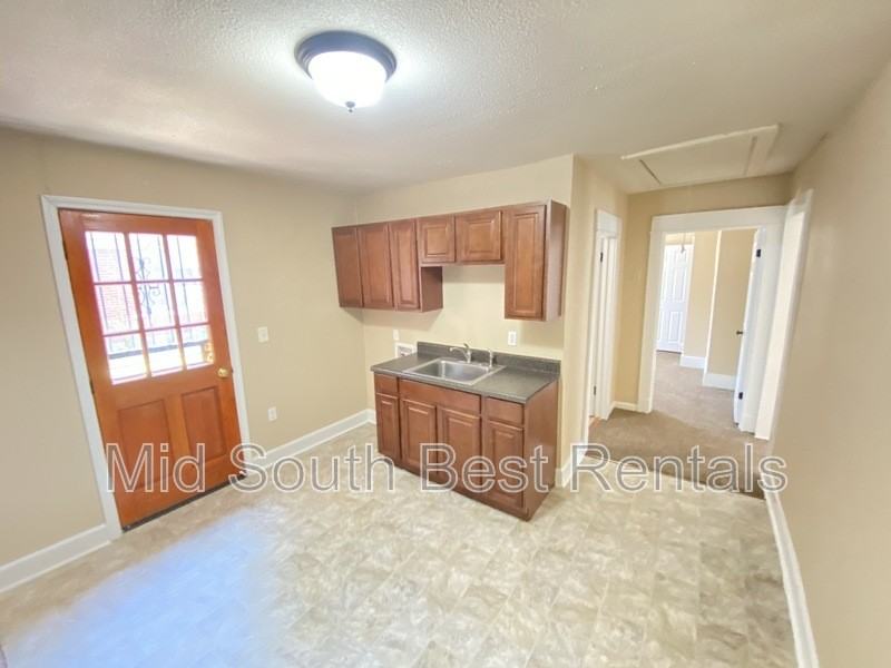 3414 Powell Ave - Photo 3 of 7