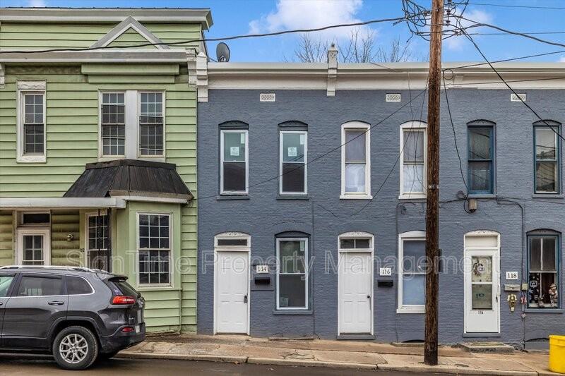 116 N Conococheague St - Photo 2 of 33