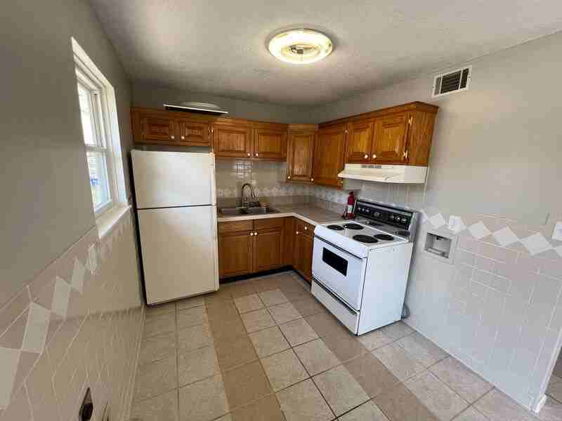 6206 E 155th St #2 - Photo 3 of 22