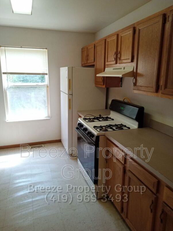 2995 Megan Cir - Photo 2 of 13