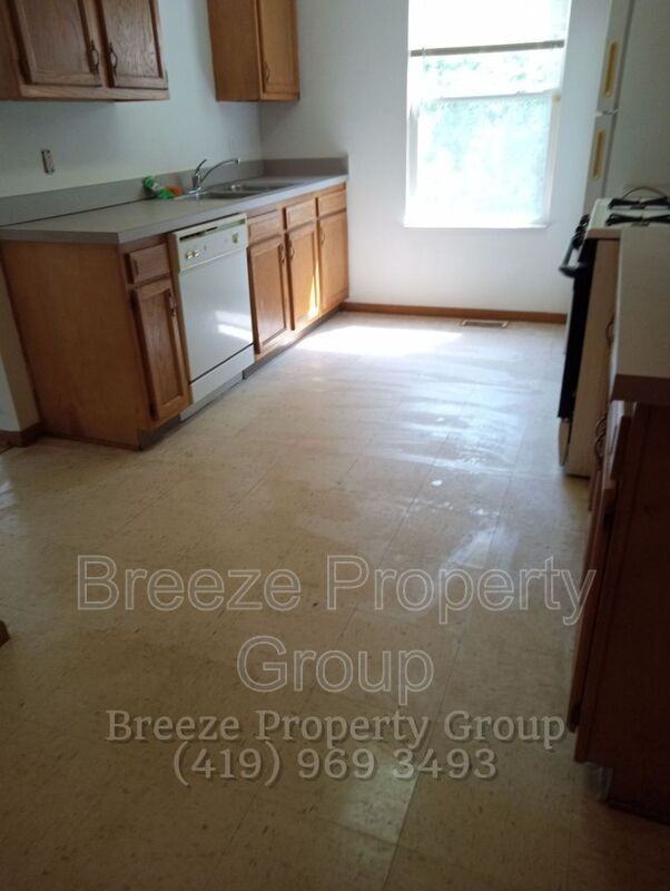 2995 Megan Cir - Photo 3 of 13