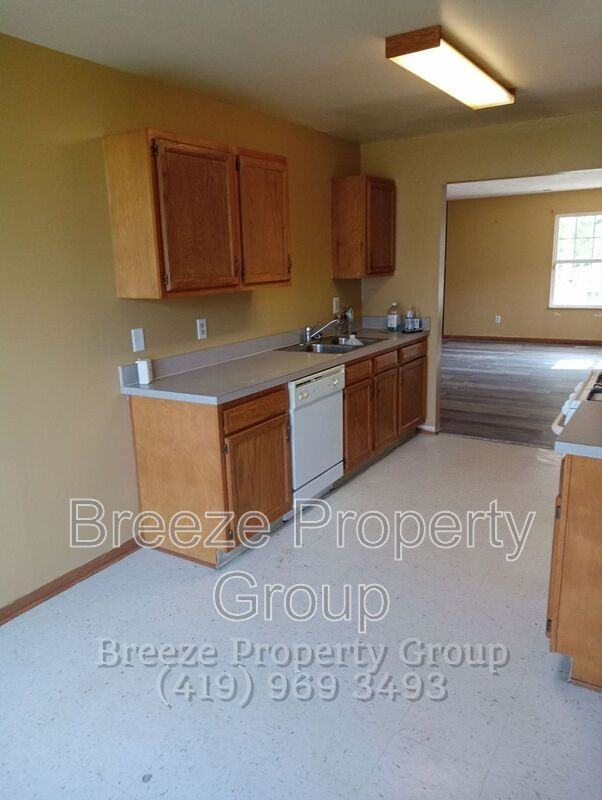 2974 Megan Cir - Photo 2 of 14