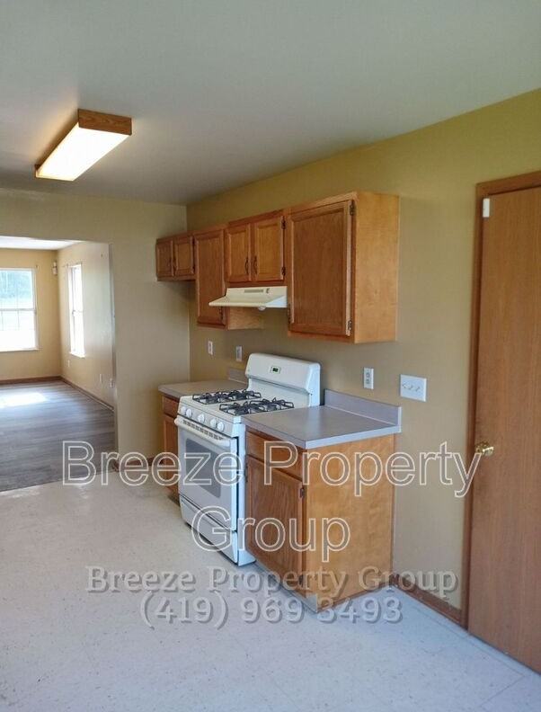 2974 Megan Cir - Photo 3 of 14