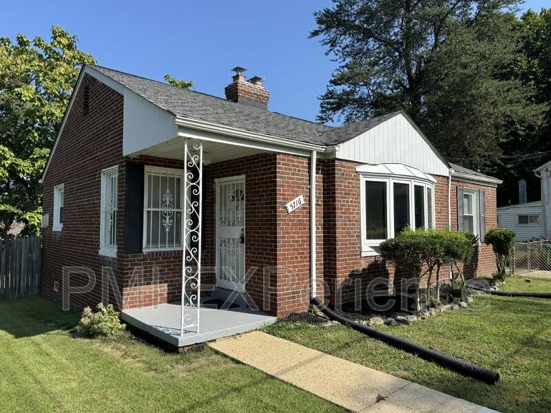 5716 Davey St - Photo 2 of 26