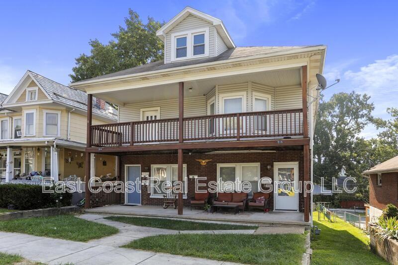 914 Summit Ave #3 - Photo 4 of 21