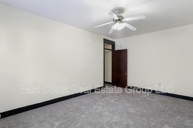 914 Summit Ave #3 - Photo 5 of 21