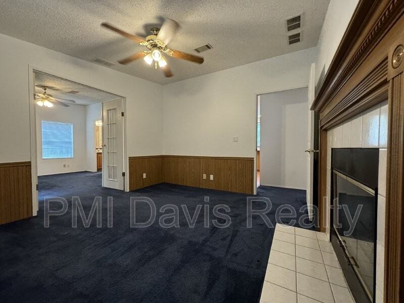 149 Aster Ave - Photo 3 of 16