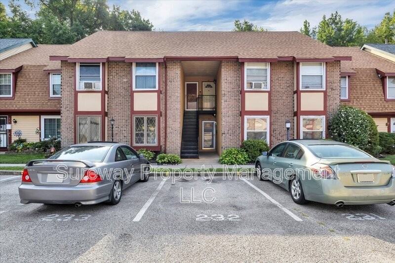 66 Chelsea Cir - Photo 3 of 24