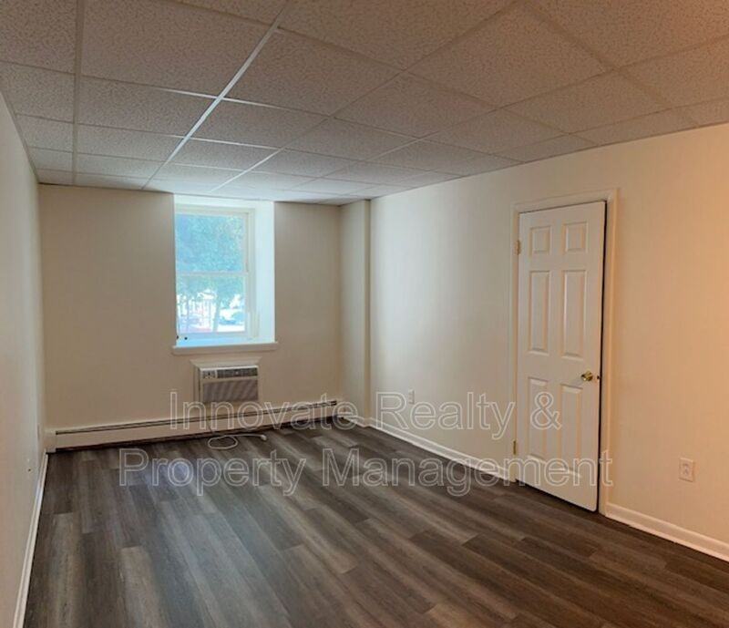 29 E Logan Ave #2 - Photo 3 of 25